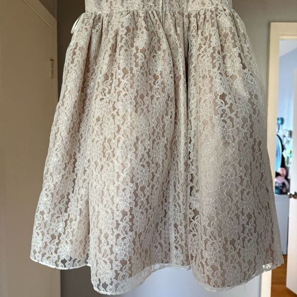 SZ 8 Girls Elegant Cream Lace Kids Dress - Picture 7 of 8